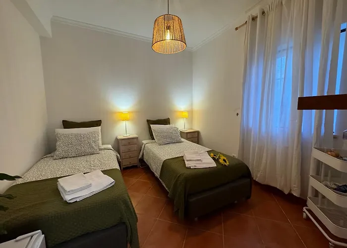 Quarto Duplo Com Terraco E Casa De Banho Privativa - Em Casa De Praia Em Almograve - Trilho Dos Pescadores