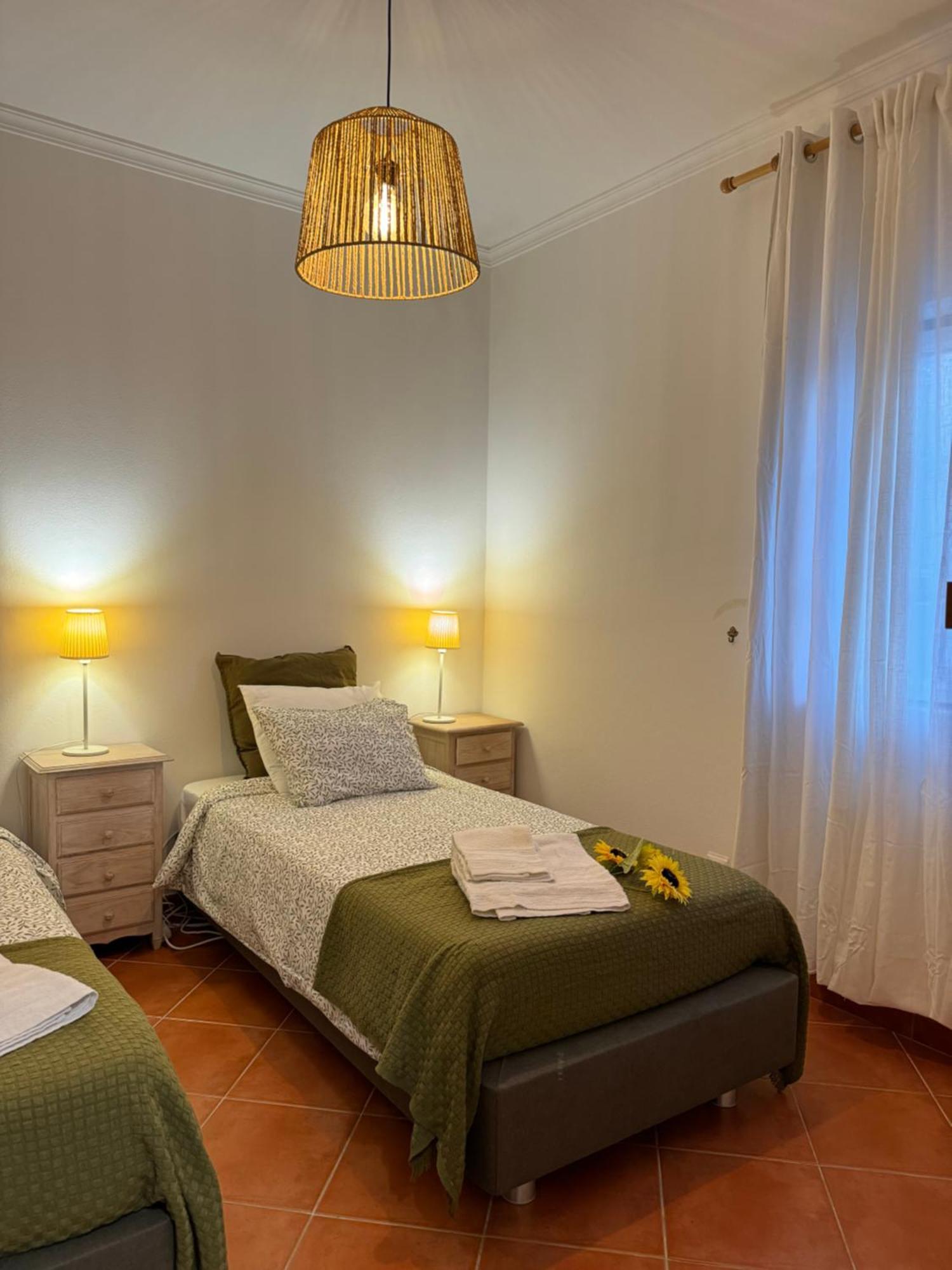 Duplo Com Terraco E Casa De Banho Privativa - Em Casa De Em Almograve - Trilho Dos Pescadores Homestay